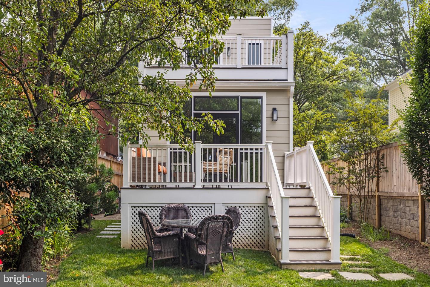 5212 MACARTHUR BLVD NW, WASHINGTON, District Of Columbia 20016, 2 Bedrooms Bedrooms, ,2 BathroomsBathrooms,Residential,For sale,5212 MACARTHUR BLVD NW,DCDC2200466 MLS # DCDC2200466