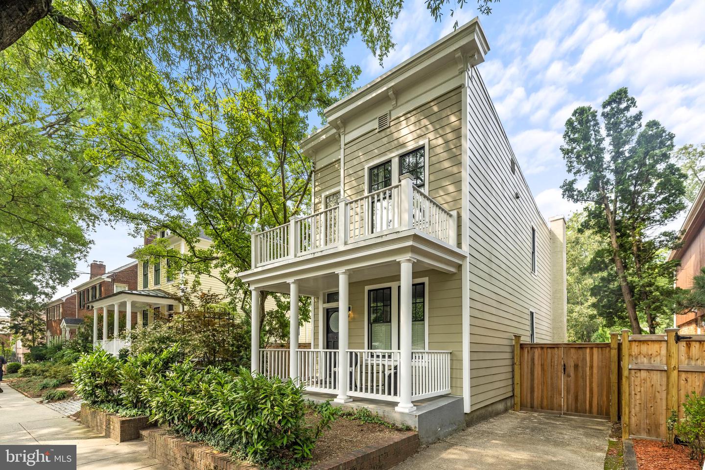 5212 MACARTHUR BLVD NW, WASHINGTON, District Of Columbia 20016, 2 Bedrooms Bedrooms, ,2 BathroomsBathrooms,Residential,For sale,5212 MACARTHUR BLVD NW,DCDC2200466 MLS # DCDC2200466