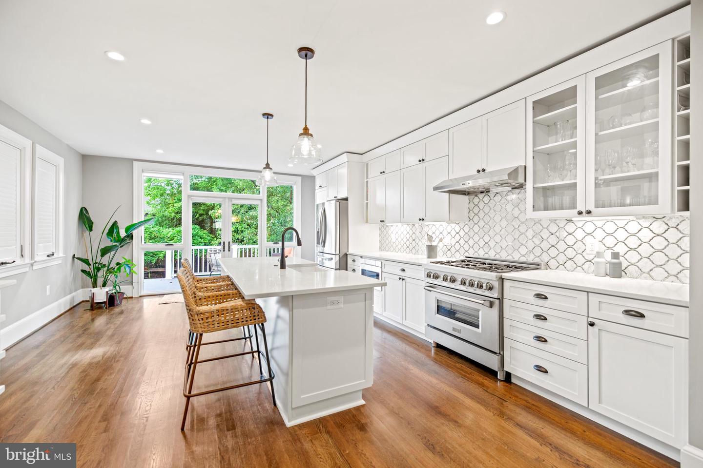 5212 MACARTHUR BLVD NW, WASHINGTON, District Of Columbia 20016, 2 Bedrooms Bedrooms, ,2 BathroomsBathrooms,Residential,For sale,5212 MACARTHUR BLVD NW,DCDC2200466 MLS # DCDC2200466