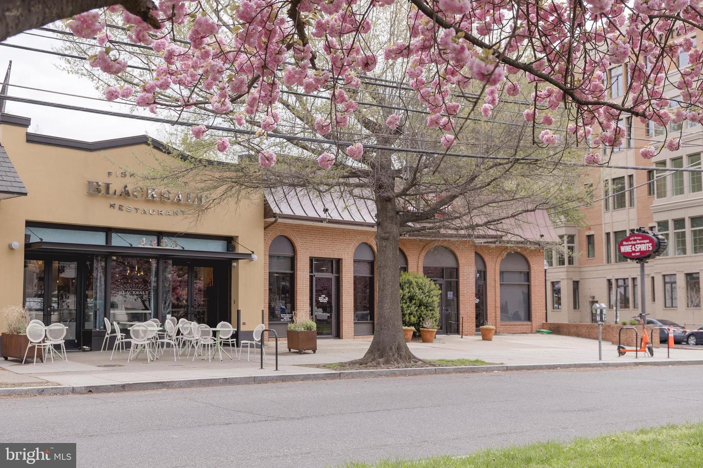 5212 MACARTHUR BLVD NW, WASHINGTON, District Of Columbia 20016, 2 Bedrooms Bedrooms, ,2 BathroomsBathrooms,Residential,For sale,5212 MACARTHUR BLVD NW,DCDC2200466 MLS # DCDC2200466