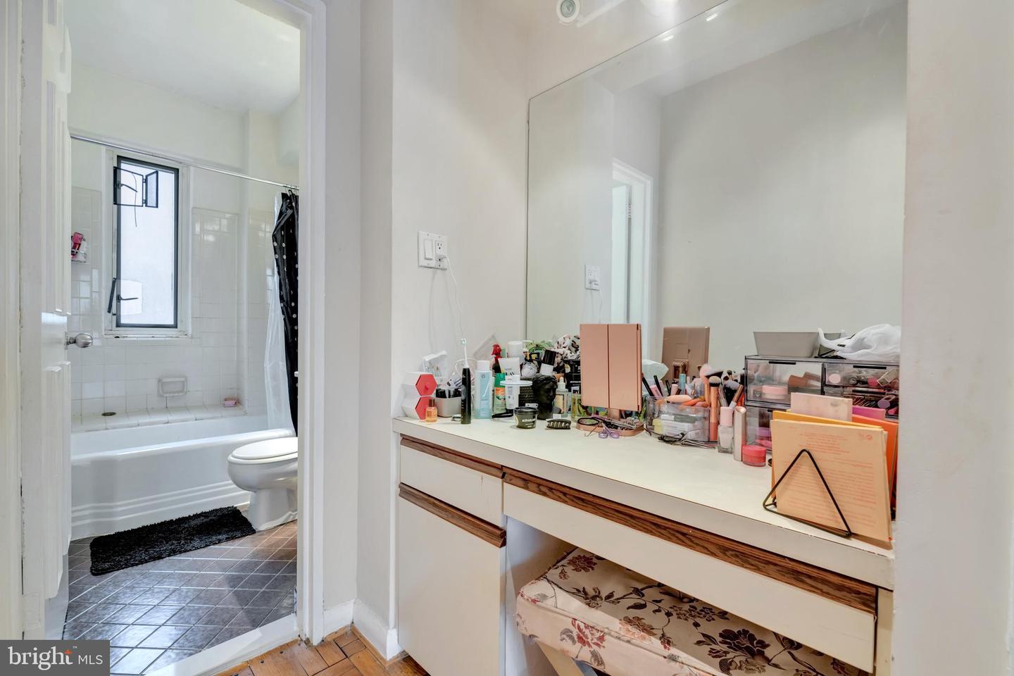1727 MASSACHUSETTS AVE NW #502, WASHINGTON, District Of Columbia 20036, 1 Bedroom Bedrooms, ,1 BathroomBathrooms,Residential,For sale,1727 MASSACHUSETTS AVE NW #502,DCDC2200470 MLS # DCDC2200470