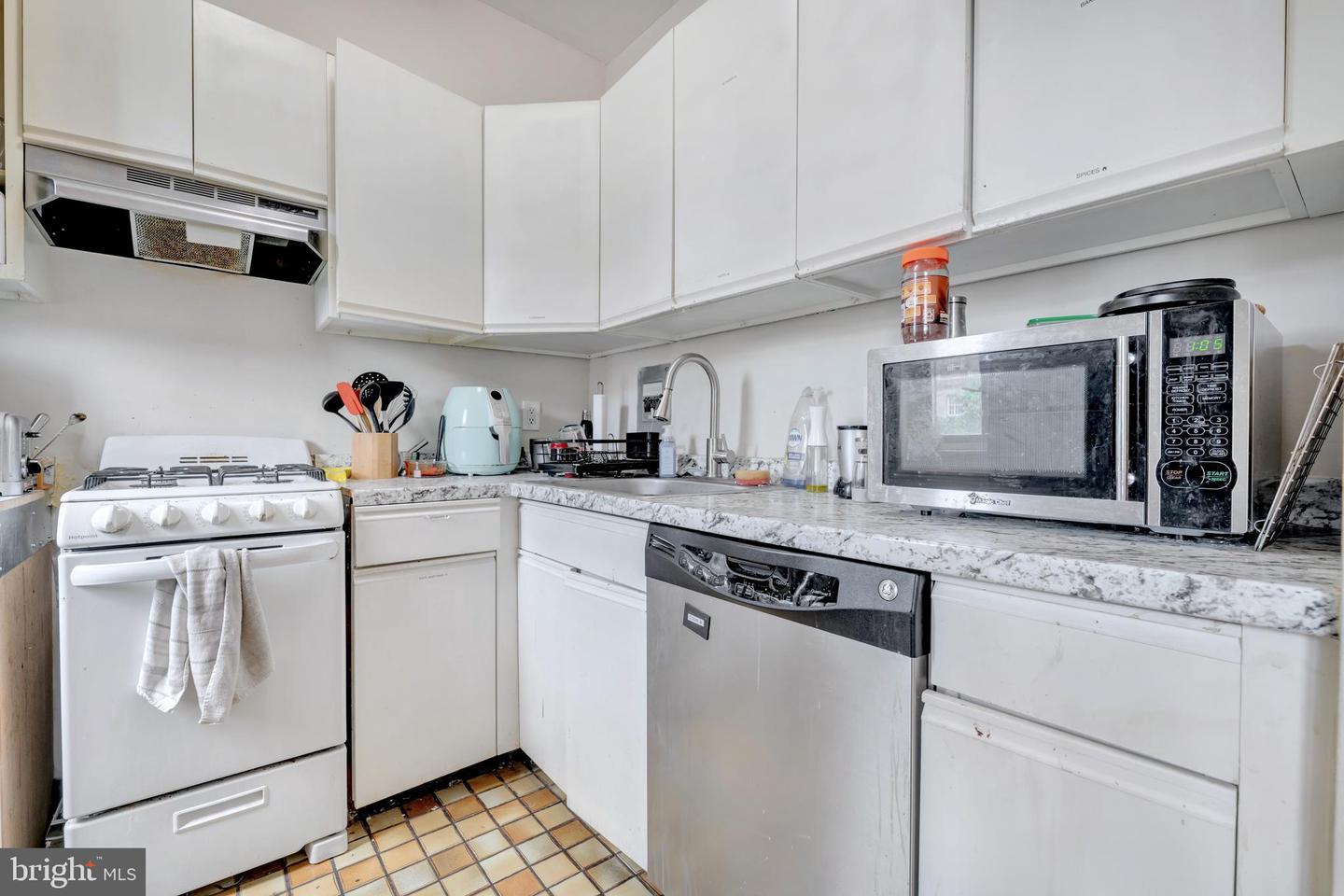 1727 MASSACHUSETTS AVE NW #502, WASHINGTON, District Of Columbia 20036, 1 Bedroom Bedrooms, ,1 BathroomBathrooms,Residential,For sale,1727 MASSACHUSETTS AVE NW #502,DCDC2200470 MLS # DCDC2200470