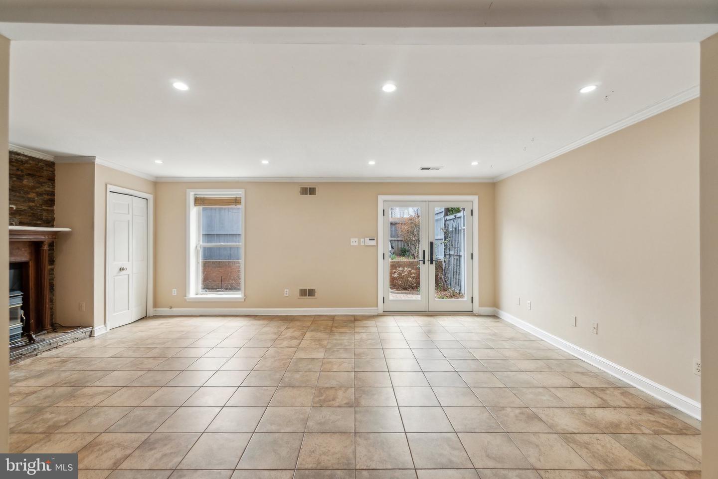 3818 KLINGLE PL NW, WASHINGTON, District Of Columbia 20016, 3 Bedrooms Bedrooms, ,3 BathroomsBathrooms,Residential,For sale,3818 KLINGLE PL NW,DCDC2200474 MLS # DCDC2200474