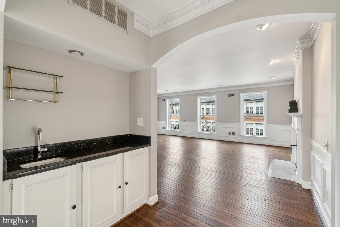 3818 KLINGLE PL NW, WASHINGTON, District Of Columbia 20016, 3 Bedrooms Bedrooms, ,3 BathroomsBathrooms,Residential,For sale,3818 KLINGLE PL NW,DCDC2200474 MLS # DCDC2200474