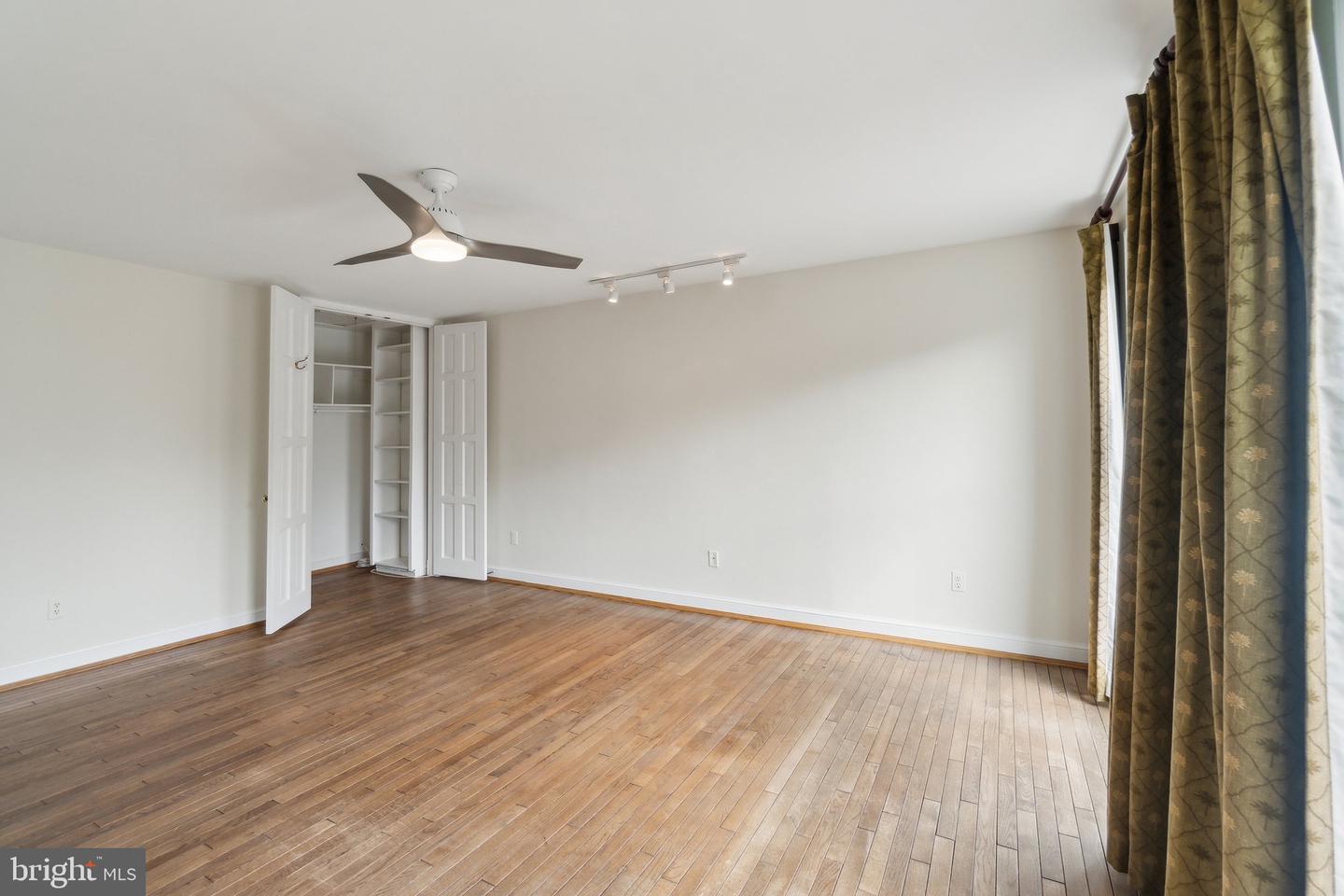 3818 KLINGLE PL NW, WASHINGTON, District Of Columbia 20016, 3 Bedrooms Bedrooms, ,3 BathroomsBathrooms,Residential,For sale,3818 KLINGLE PL NW,DCDC2200474 MLS # DCDC2200474