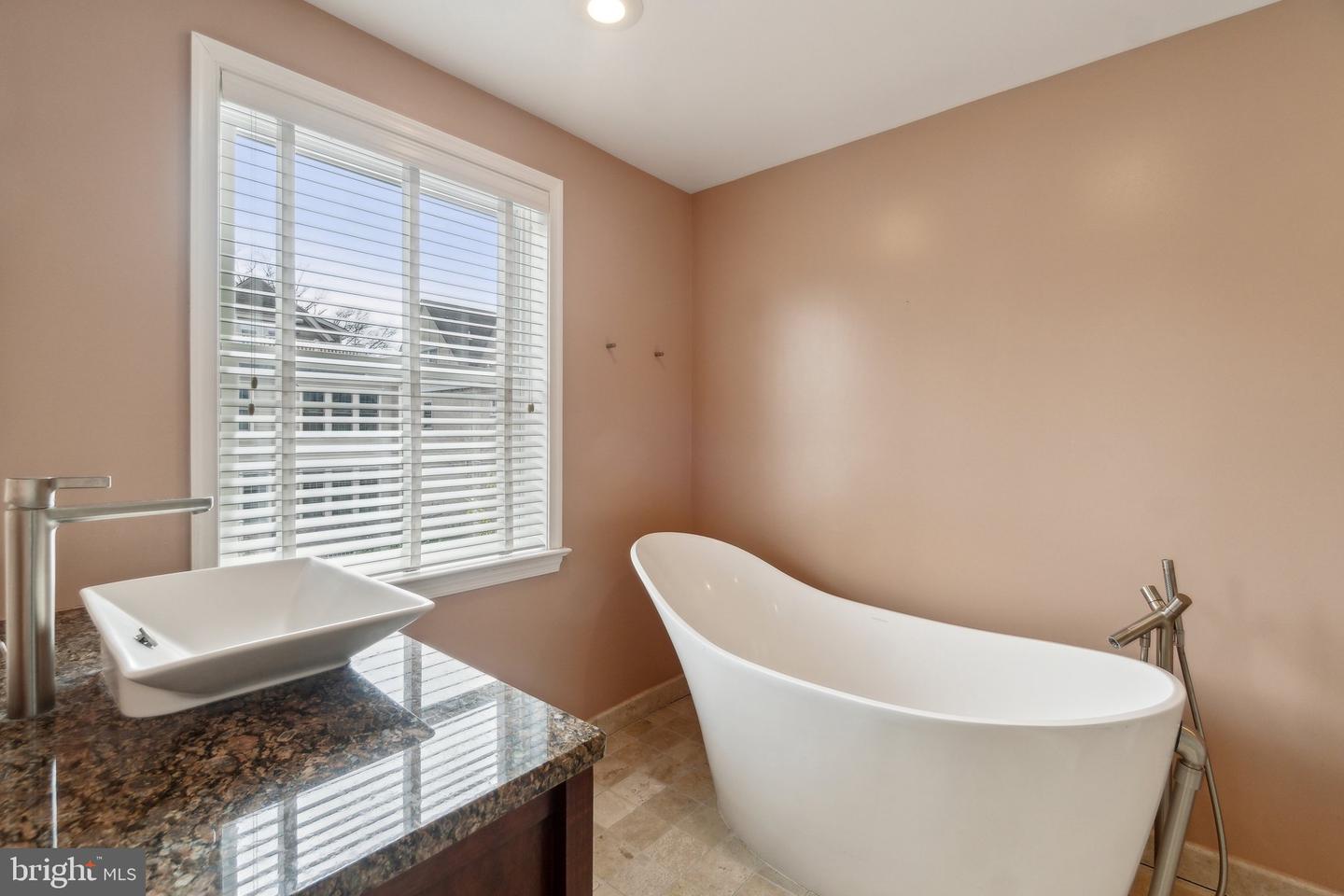 3818 KLINGLE PL NW, WASHINGTON, District Of Columbia 20016, 3 Bedrooms Bedrooms, ,3 BathroomsBathrooms,Residential,For sale,3818 KLINGLE PL NW,DCDC2200474 MLS # DCDC2200474