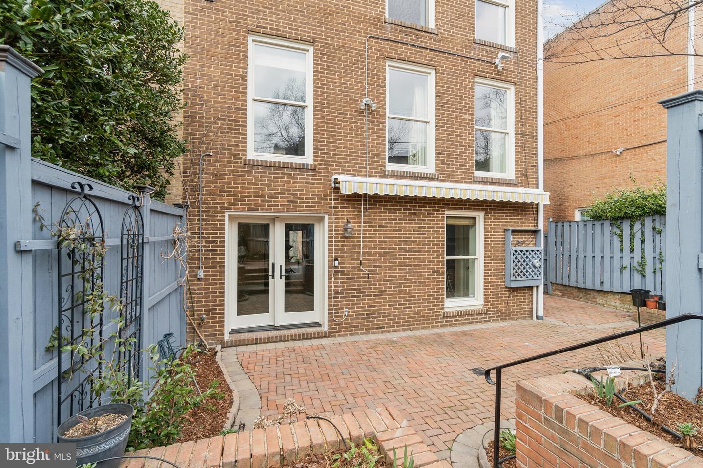 3818 KLINGLE PL NW, WASHINGTON, District Of Columbia 20016, 3 Bedrooms Bedrooms, ,3 BathroomsBathrooms,Residential,For sale,3818 KLINGLE PL NW,DCDC2200474 MLS # DCDC2200474