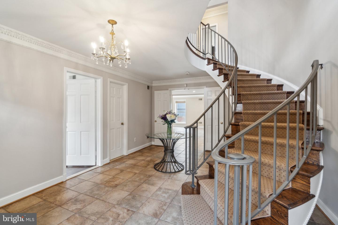 3818 KLINGLE PL NW, WASHINGTON, District Of Columbia 20016, 3 Bedrooms Bedrooms, ,3 BathroomsBathrooms,Residential,For sale,3818 KLINGLE PL NW,DCDC2200474 MLS # DCDC2200474
