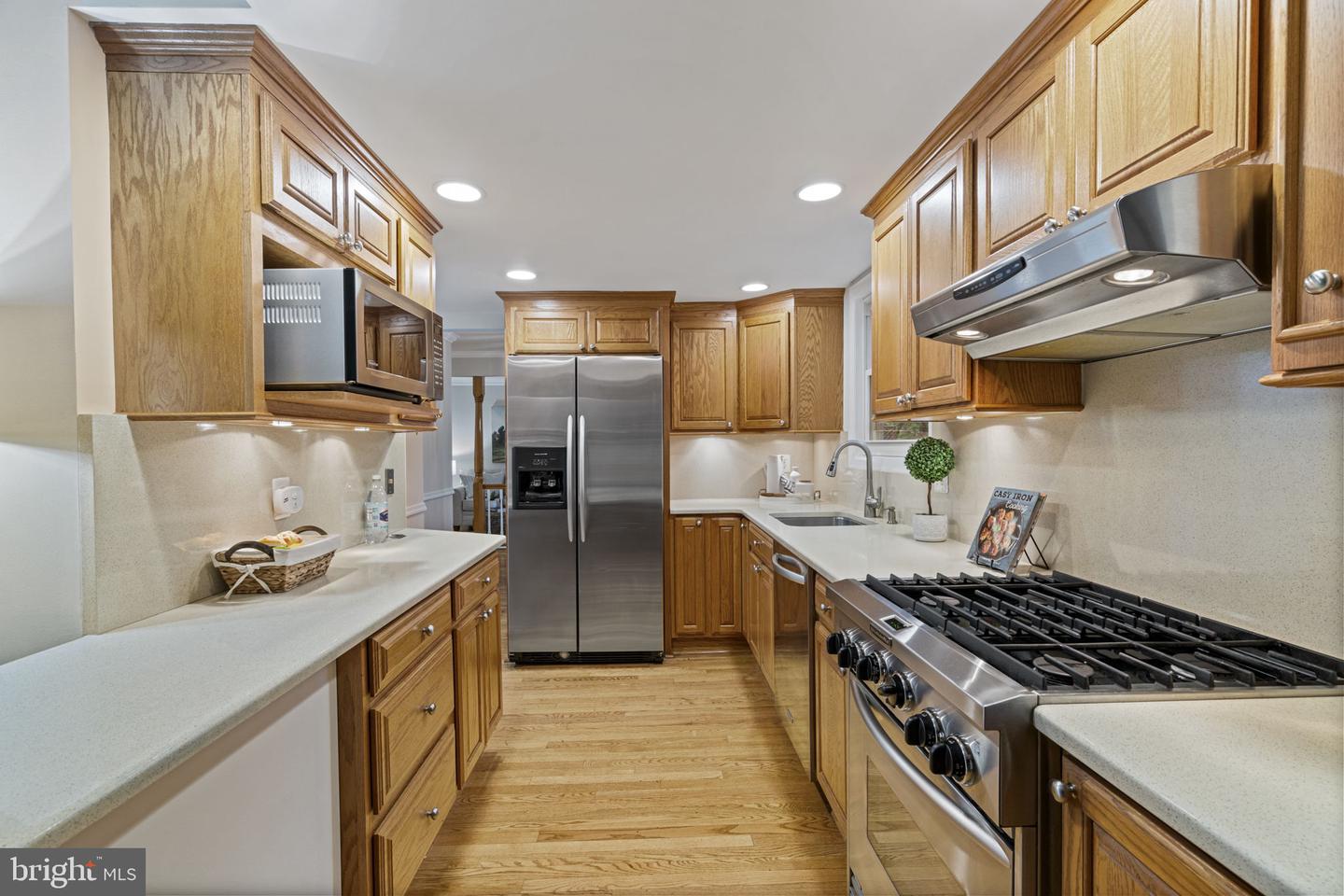 14906 CRANOKE ST, CENTREVILLE, Virginia 20120, 4 Bedrooms Bedrooms, ,2 BathroomsBathrooms,Residential,For sale,14906 CRANOKE ST,VAFX2240732 MLS # VAFX2240732