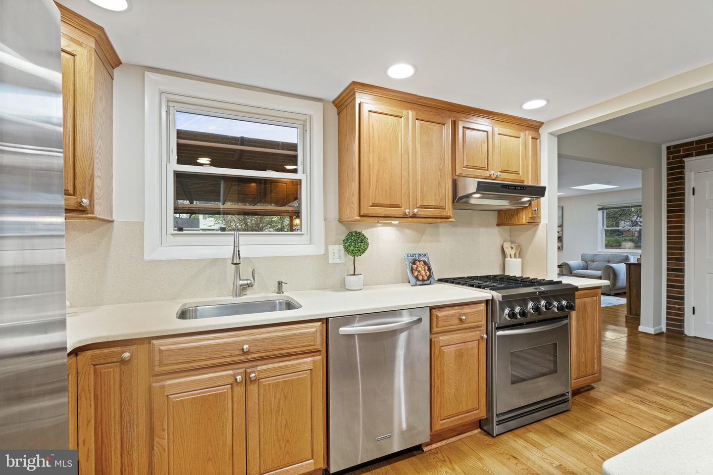 14906 CRANOKE ST, CENTREVILLE, Virginia 20120, 4 Bedrooms Bedrooms, ,2 BathroomsBathrooms,Residential,For sale,14906 CRANOKE ST,VAFX2240732 MLS # VAFX2240732