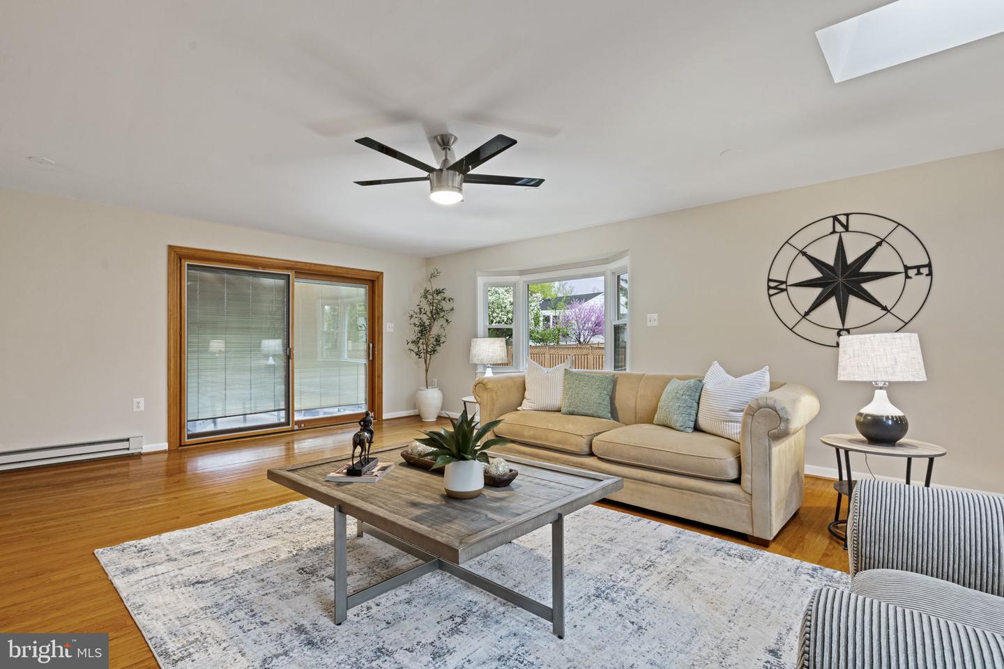 14906 CRANOKE ST, CENTREVILLE, Virginia 20120, 4 Bedrooms Bedrooms, ,2 BathroomsBathrooms,Residential,For sale,14906 CRANOKE ST,VAFX2240732 MLS # VAFX2240732