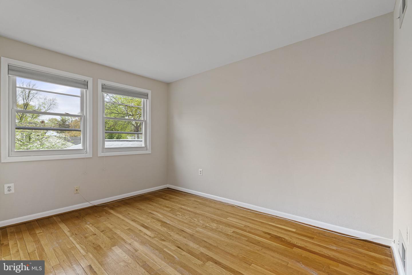 14906 CRANOKE ST, CENTREVILLE, Virginia 20120, 4 Bedrooms Bedrooms, ,2 BathroomsBathrooms,Residential,For sale,14906 CRANOKE ST,VAFX2240732 MLS # VAFX2240732