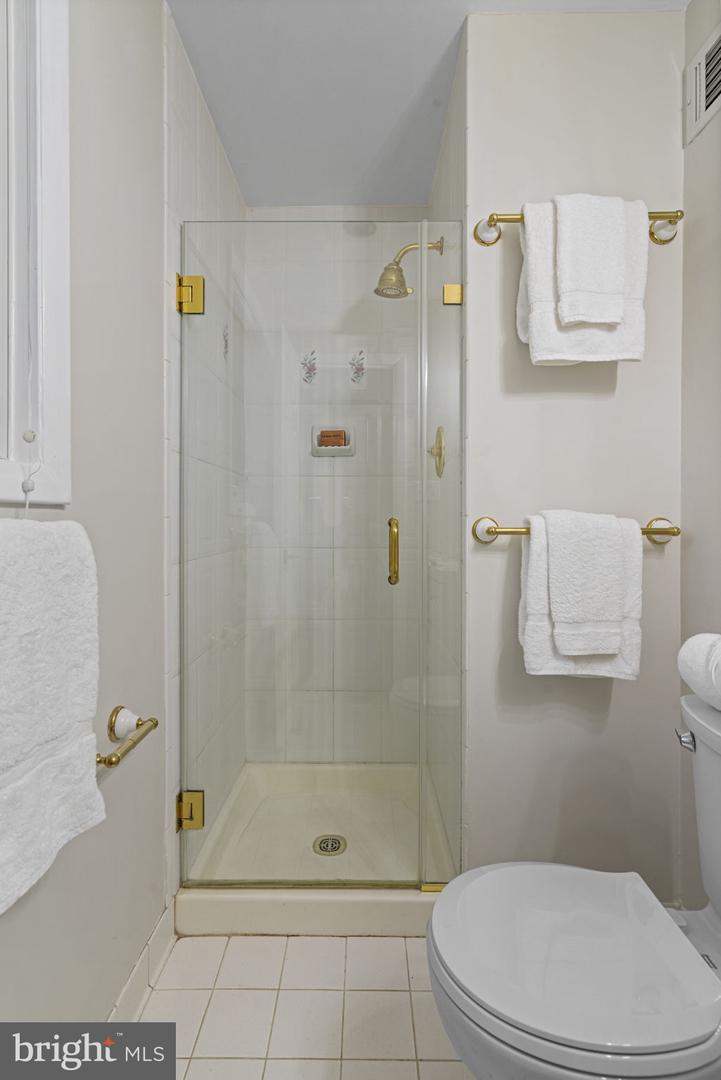 14906 CRANOKE ST, CENTREVILLE, Virginia 20120, 4 Bedrooms Bedrooms, ,2 BathroomsBathrooms,Residential,For sale,14906 CRANOKE ST,VAFX2240732 MLS # VAFX2240732