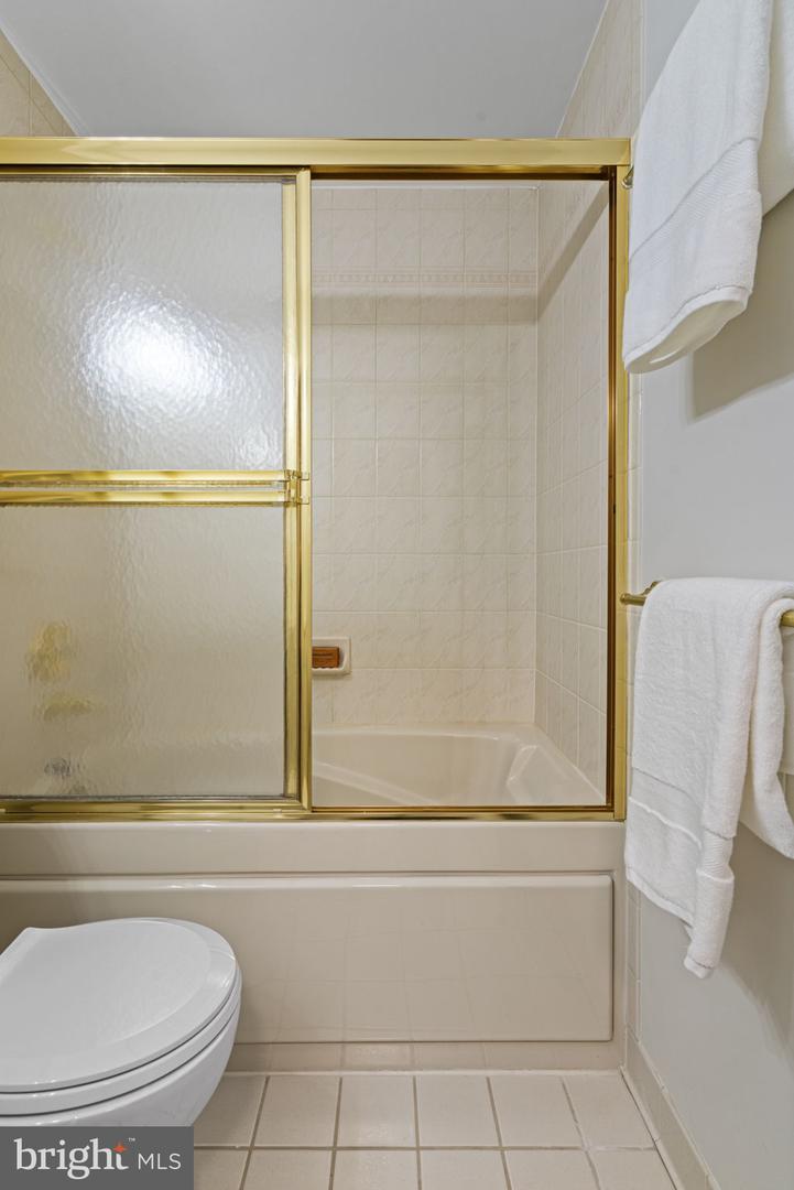 14906 CRANOKE ST, CENTREVILLE, Virginia 20120, 4 Bedrooms Bedrooms, ,2 BathroomsBathrooms,Residential,For sale,14906 CRANOKE ST,VAFX2240732 MLS # VAFX2240732