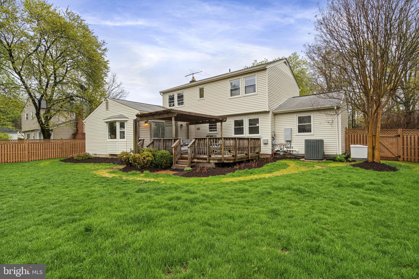 14906 CRANOKE ST, CENTREVILLE, Virginia 20120, 4 Bedrooms Bedrooms, ,2 BathroomsBathrooms,Residential,For sale,14906 CRANOKE ST,VAFX2240732 MLS # VAFX2240732