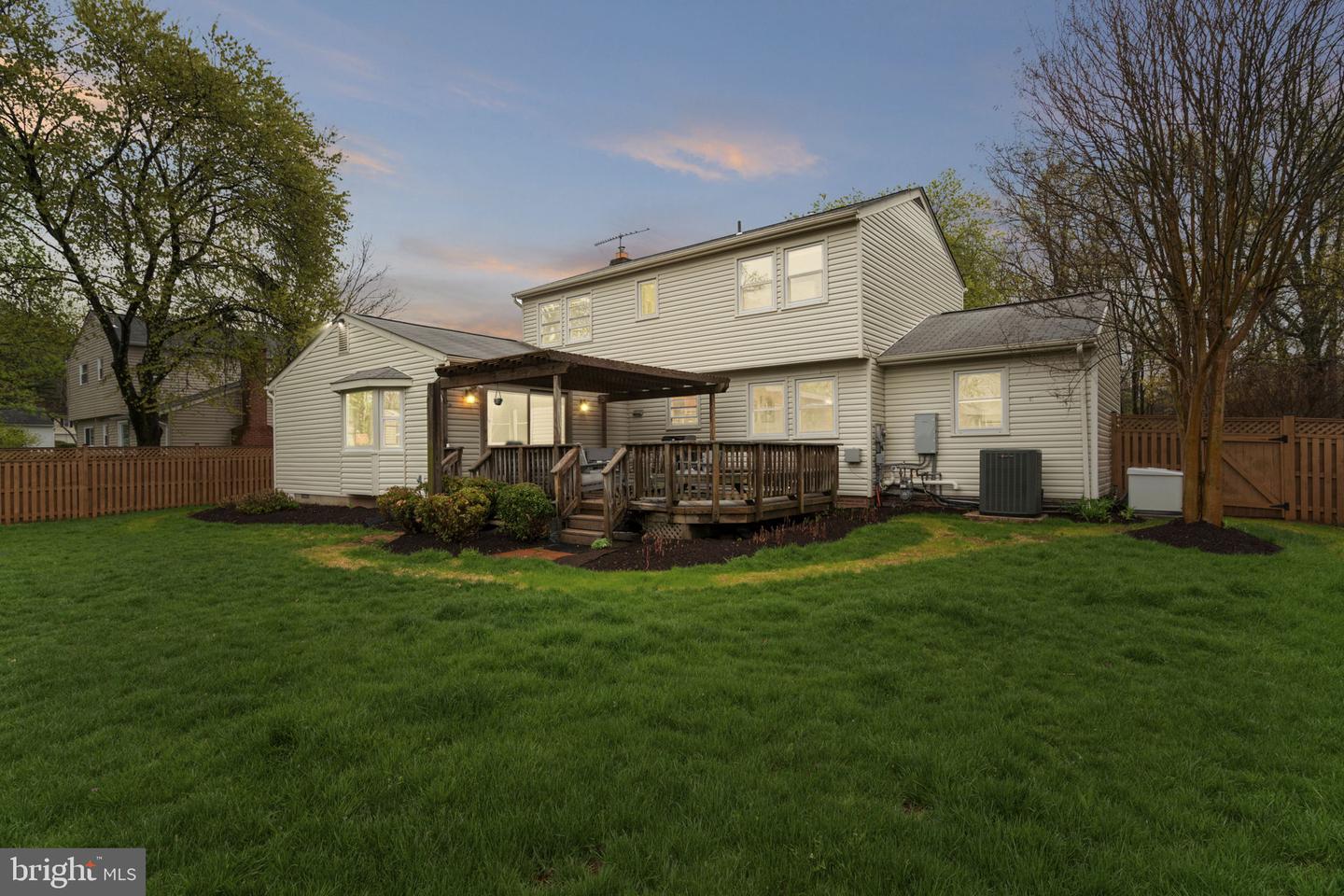 14906 CRANOKE ST, CENTREVILLE, Virginia 20120, 4 Bedrooms Bedrooms, ,2 BathroomsBathrooms,Residential,For sale,14906 CRANOKE ST,VAFX2240732 MLS # VAFX2240732