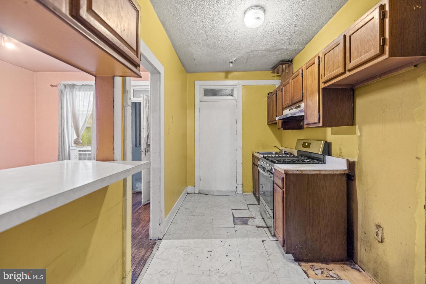 907 BUCHANAN ST NW, WASHINGTON, District Of Columbia 20011, 4 Bedrooms Bedrooms, 8 Rooms Rooms,1 BathroomBathrooms,Residential,For sale,907 BUCHANAN ST NW,DCDC2200484 MLS # DCDC2200484