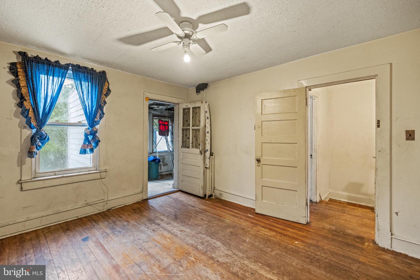 907 BUCHANAN ST NW, WASHINGTON, District Of Columbia 20011, 4 Bedrooms Bedrooms, 8 Rooms Rooms,1 BathroomBathrooms,Residential,For sale,907 BUCHANAN ST NW,DCDC2200484 MLS # DCDC2200484