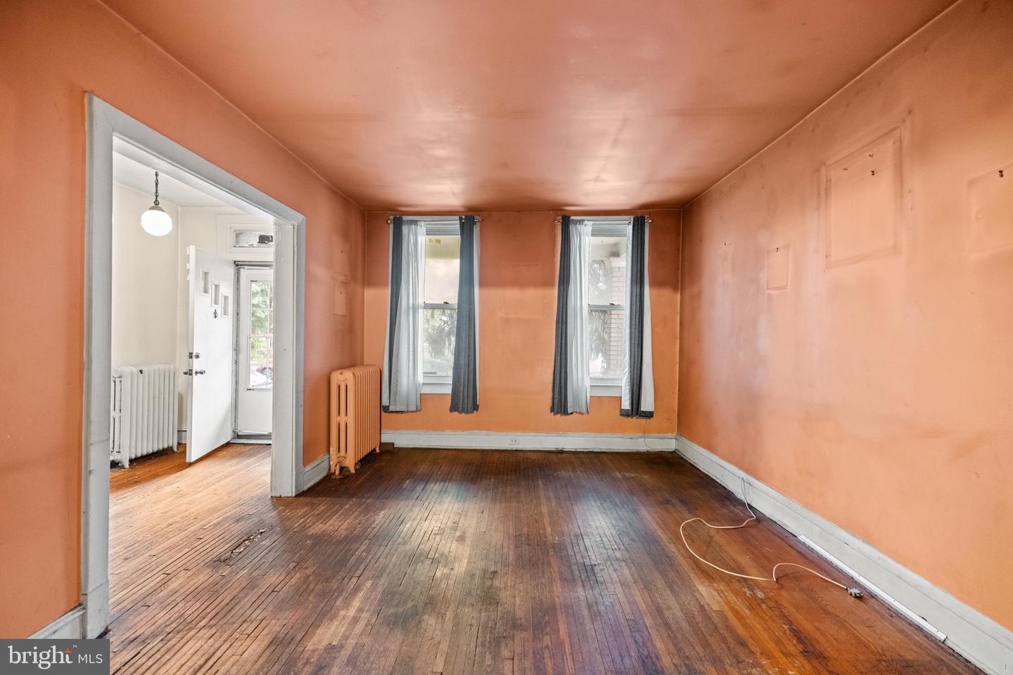 907 BUCHANAN ST NW, WASHINGTON, District Of Columbia 20011, 4 Bedrooms Bedrooms, 8 Rooms Rooms,1 BathroomBathrooms,Residential,For sale,907 BUCHANAN ST NW,DCDC2200484 MLS # DCDC2200484
