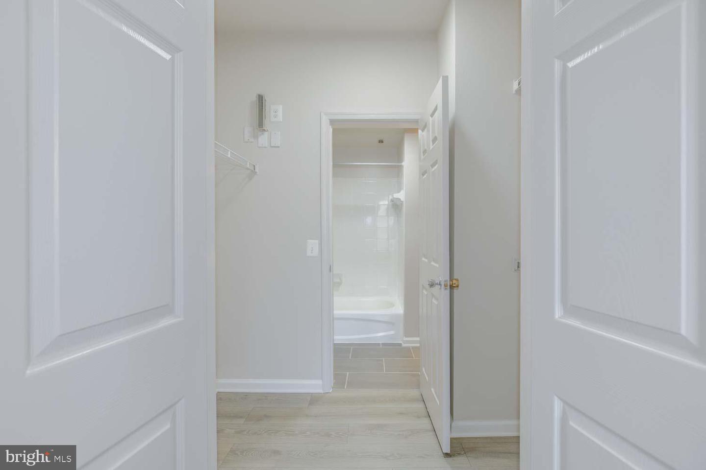 1530 SPRING GATE DR #9213, MCLEAN, Virginia 22102, 1 Bedroom Bedrooms, ,1 BathroomBathrooms,Residential,For sale,1530 SPRING GATE DR #9213,VAFX2240756 MLS # VAFX2240756