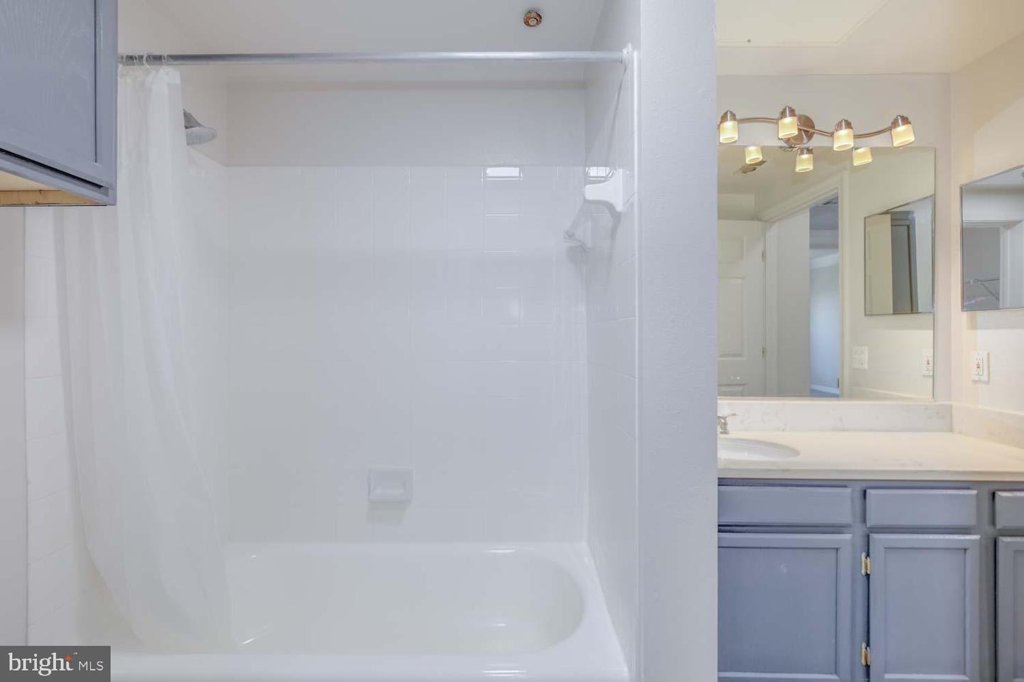1530 SPRING GATE DR #9213, MCLEAN, Virginia 22102, 1 Bedroom Bedrooms, ,1 BathroomBathrooms,Residential,For sale,1530 SPRING GATE DR #9213,VAFX2240756 MLS # VAFX2240756