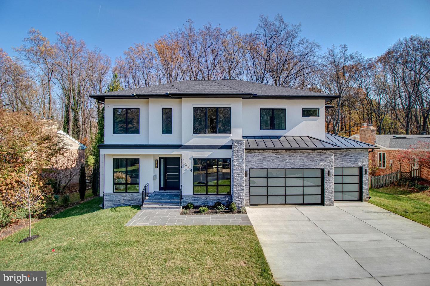 1564 FOREST VILLA LN, MCLEAN, Virginia 22101, 6 Bedrooms Bedrooms, ,6 BathroomsBathrooms,Residential,For sale,1564 FOREST VILLA LN,VAFX2240780 MLS # VAFX2240780