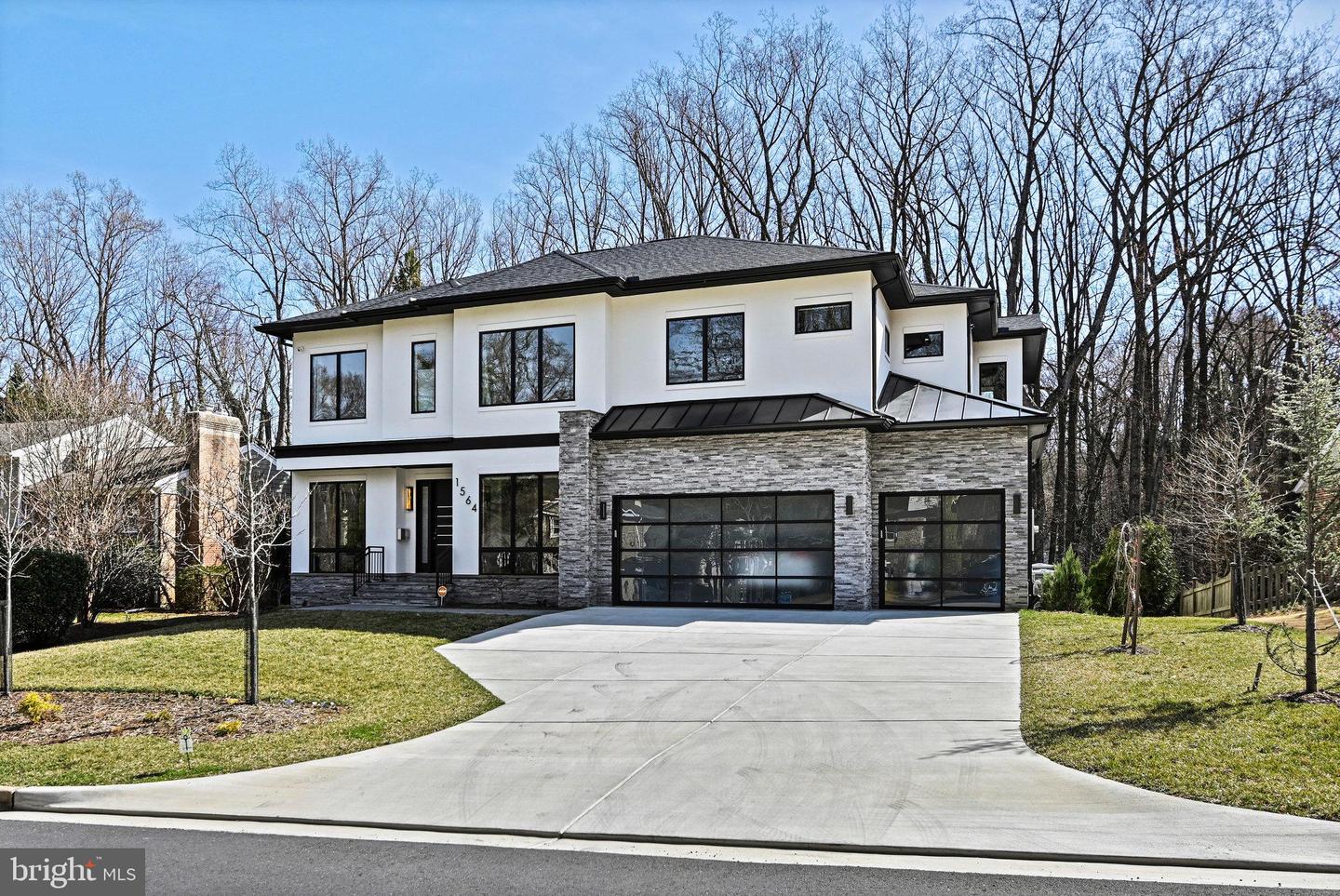 1564 FOREST VILLA LN, MCLEAN, Virginia 22101, 6 Bedrooms Bedrooms, ,6 BathroomsBathrooms,Residential,For sale,1564 FOREST VILLA LN,VAFX2240780 MLS # VAFX2240780