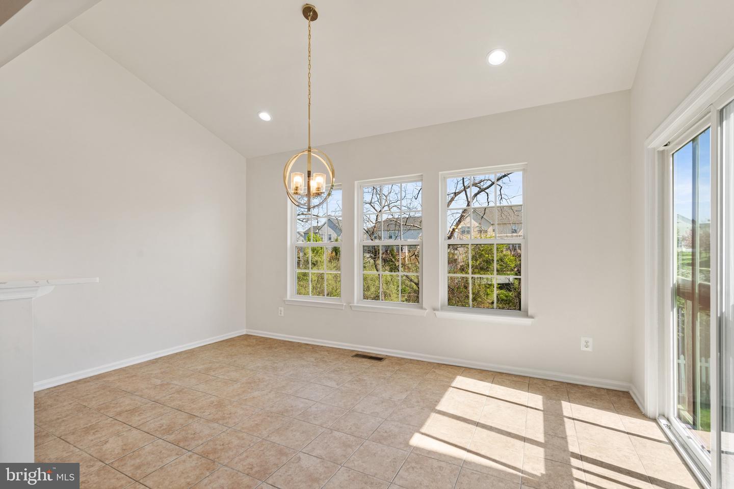 100 FIESTA DR, STEPHENSON, Virginia 22656, 4 Bedrooms Bedrooms, ,3 BathroomsBathrooms,Residential,For sale,100 FIESTA DR,VAFV2034140 MLS # VAFV2034140