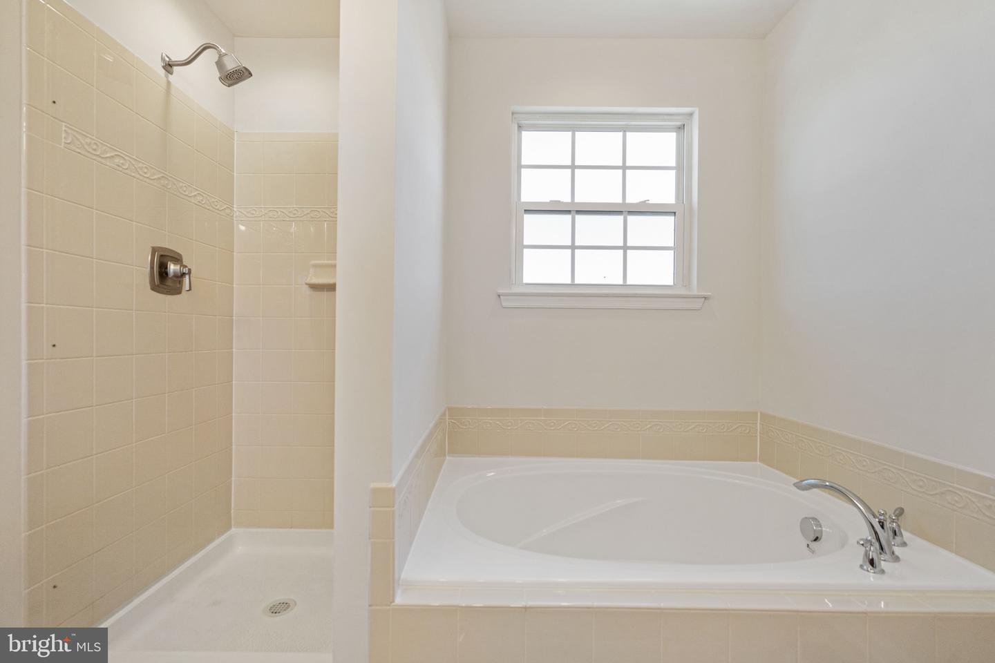 100 FIESTA DR, STEPHENSON, Virginia 22656, 4 Bedrooms Bedrooms, ,3 BathroomsBathrooms,Residential,For sale,100 FIESTA DR,VAFV2034140 MLS # VAFV2034140