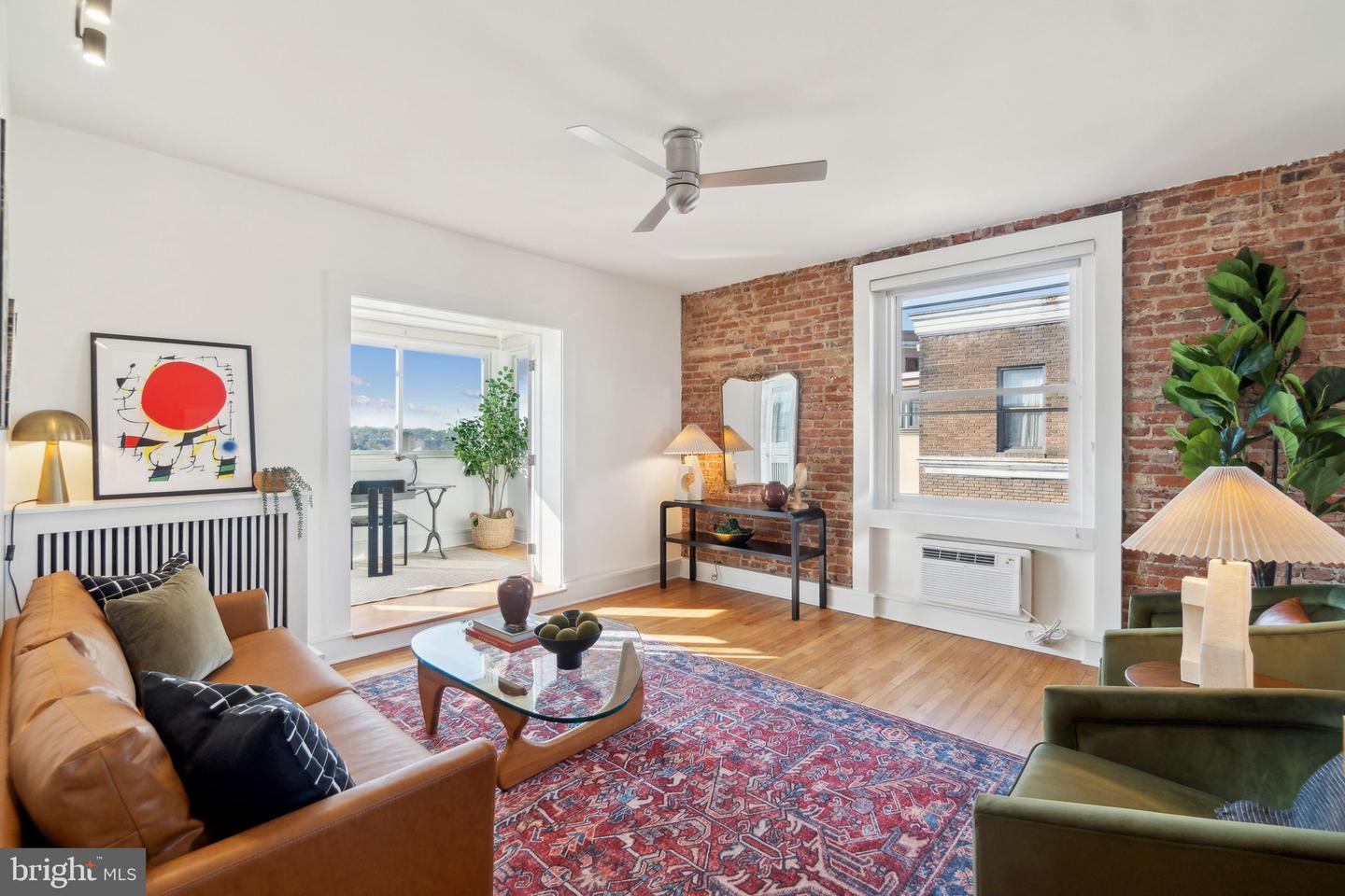 1901 COLUMBIA RD NW #805, WASHINGTON, District Of Columbia 20009, 2 Bedrooms Bedrooms, ,3 BathroomsBathrooms,Residential,For sale,1901 COLUMBIA RD NW #805,DCDC2200508 MLS # DCDC2200508