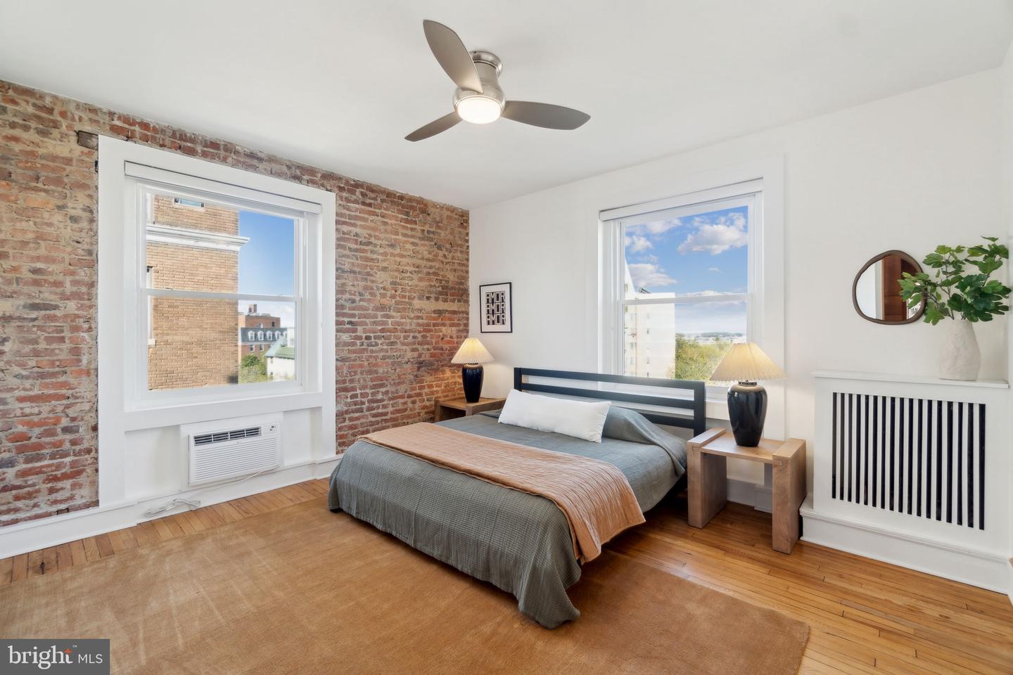 1901 COLUMBIA RD NW #805, WASHINGTON, District Of Columbia 20009, 2 Bedrooms Bedrooms, ,3 BathroomsBathrooms,Residential,For sale,1901 COLUMBIA RD NW #805,DCDC2200508 MLS # DCDC2200508