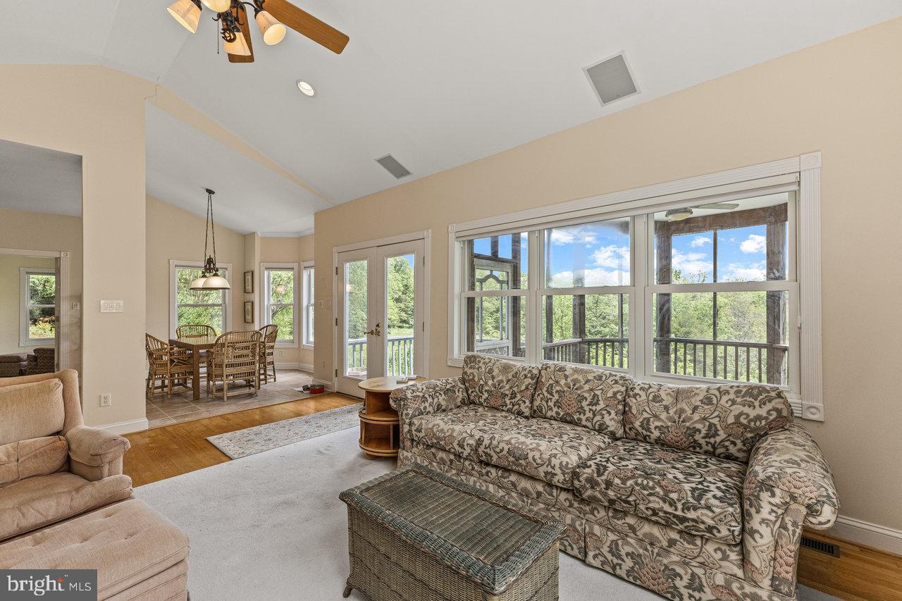 135 MEAGANS RUN RD, WOODSTOCK, Virginia 22664, 3 Bedrooms Bedrooms, ,3 BathroomsBathrooms,Residential,For sale,135 MEAGANS RUN RD,VASH2011426 MLS # VASH2011426