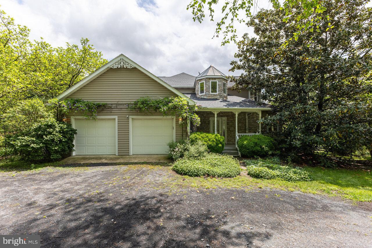 135 MEAGANS RUN RD, WOODSTOCK, Virginia 22664, 3 Bedrooms Bedrooms, ,3 BathroomsBathrooms,Residential,For sale,135 MEAGANS RUN RD,VASH2011426 MLS # VASH2011426