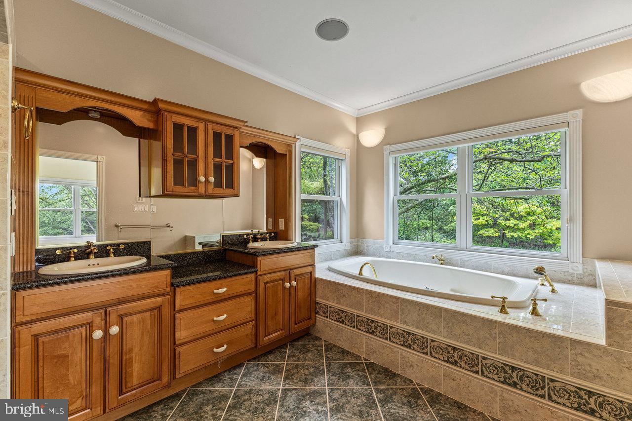 135 MEAGANS RUN RD, WOODSTOCK, Virginia 22664, 3 Bedrooms Bedrooms, ,3 BathroomsBathrooms,Residential,For sale,135 MEAGANS RUN RD,VASH2011426 MLS # VASH2011426