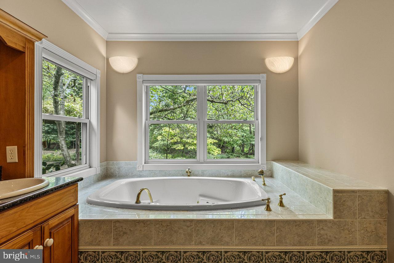 135 MEAGANS RUN RD, WOODSTOCK, Virginia 22664, 3 Bedrooms Bedrooms, ,3 BathroomsBathrooms,Residential,For sale,135 MEAGANS RUN RD,VASH2011426 MLS # VASH2011426