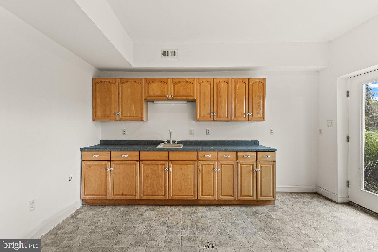 135 MEAGANS RUN RD, WOODSTOCK, Virginia 22664, 3 Bedrooms Bedrooms, ,3 BathroomsBathrooms,Residential,For sale,135 MEAGANS RUN RD,VASH2011426 MLS # VASH2011426