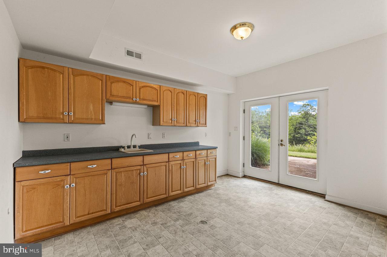 135 MEAGANS RUN RD, WOODSTOCK, Virginia 22664, 3 Bedrooms Bedrooms, ,3 BathroomsBathrooms,Residential,For sale,135 MEAGANS RUN RD,VASH2011426 MLS # VASH2011426