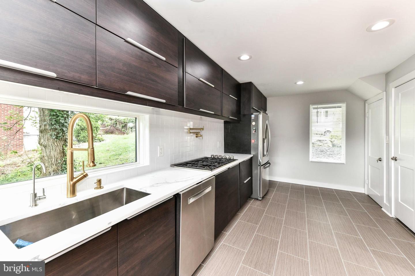 2432 S CULPEPER ST, ARLINGTON, Virginia 22206, 66 Bedrooms Bedrooms, ,4 BathroomsBathrooms,Residential,For sale,2432 S CULPEPER ST,VAAR2057386 MLS # VAAR2057386