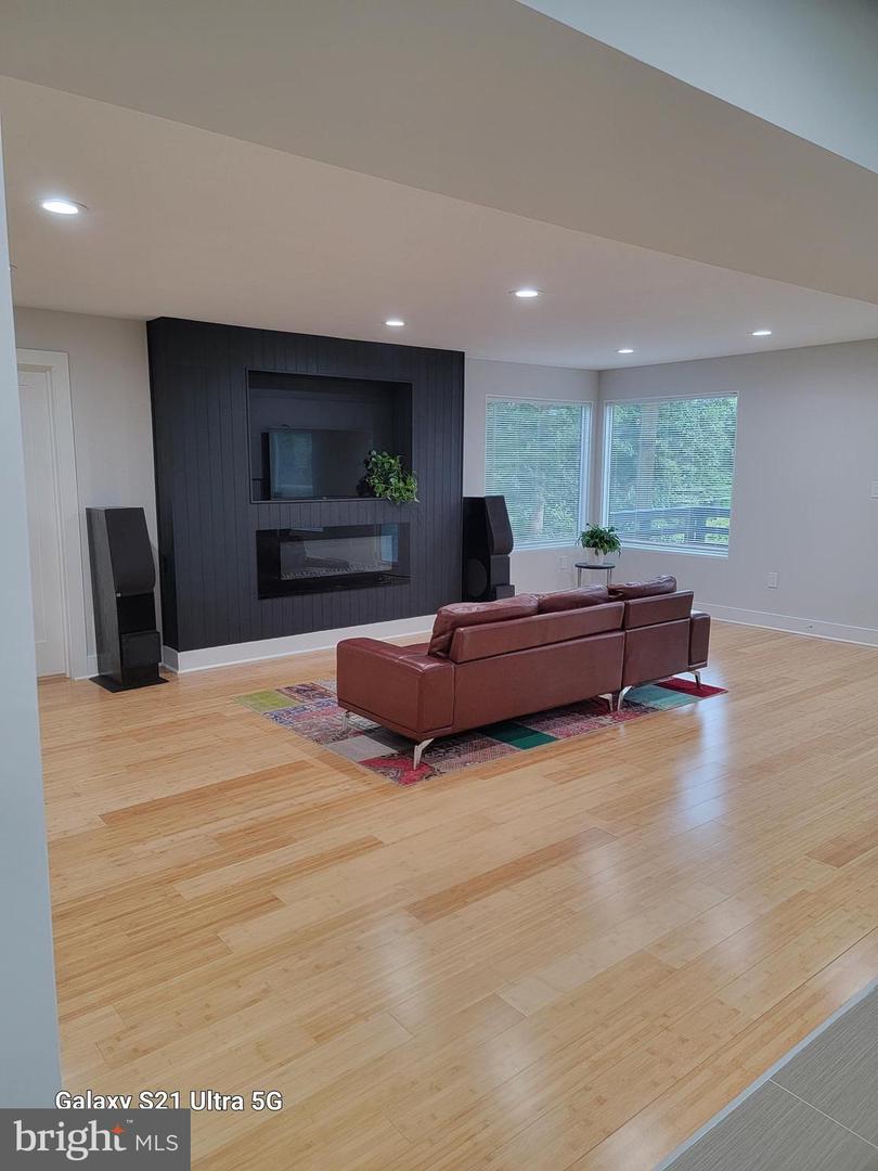 2432 S CULPEPER ST, ARLINGTON, Virginia 22206, 66 Bedrooms Bedrooms, ,4 BathroomsBathrooms,Residential,For sale,2432 S CULPEPER ST,VAAR2057386 MLS # VAAR2057386