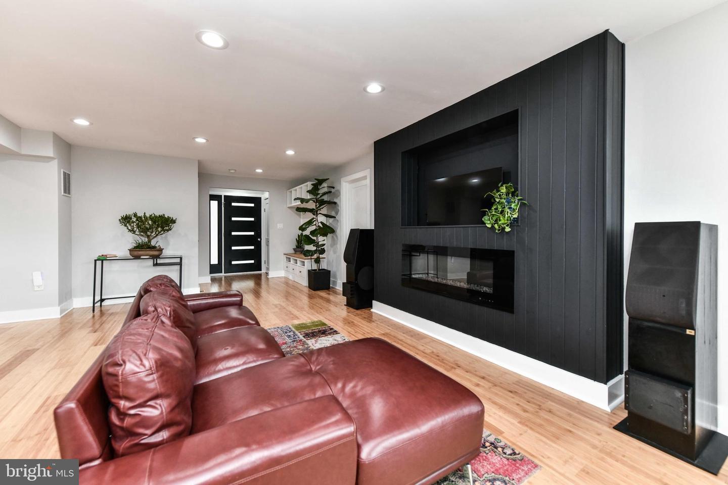 2432 S CULPEPER ST, ARLINGTON, Virginia 22206, 66 Bedrooms Bedrooms, ,4 BathroomsBathrooms,Residential,For sale,2432 S CULPEPER ST,VAAR2057386 MLS # VAAR2057386