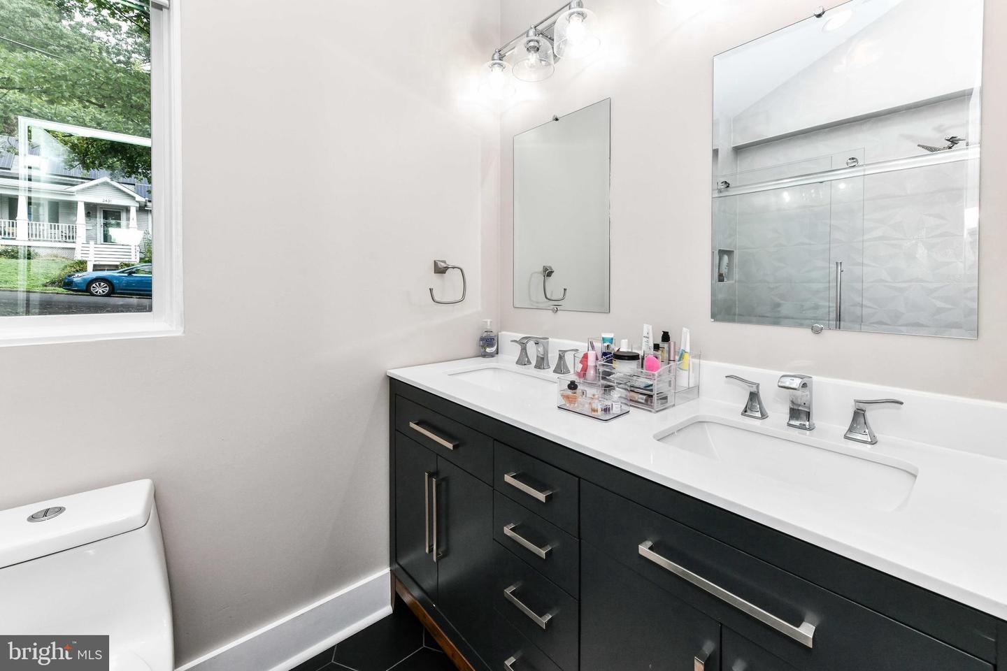 2432 S CULPEPER ST, ARLINGTON, Virginia 22206, 66 Bedrooms Bedrooms, ,4 BathroomsBathrooms,Residential,For sale,2432 S CULPEPER ST,VAAR2057386 MLS # VAAR2057386