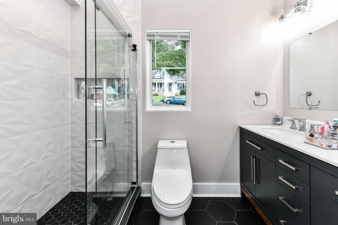2432 S CULPEPER ST, ARLINGTON, Virginia 22206, 66 Bedrooms Bedrooms, ,4 BathroomsBathrooms,Residential,For sale,2432 S CULPEPER ST,VAAR2057386 MLS # VAAR2057386