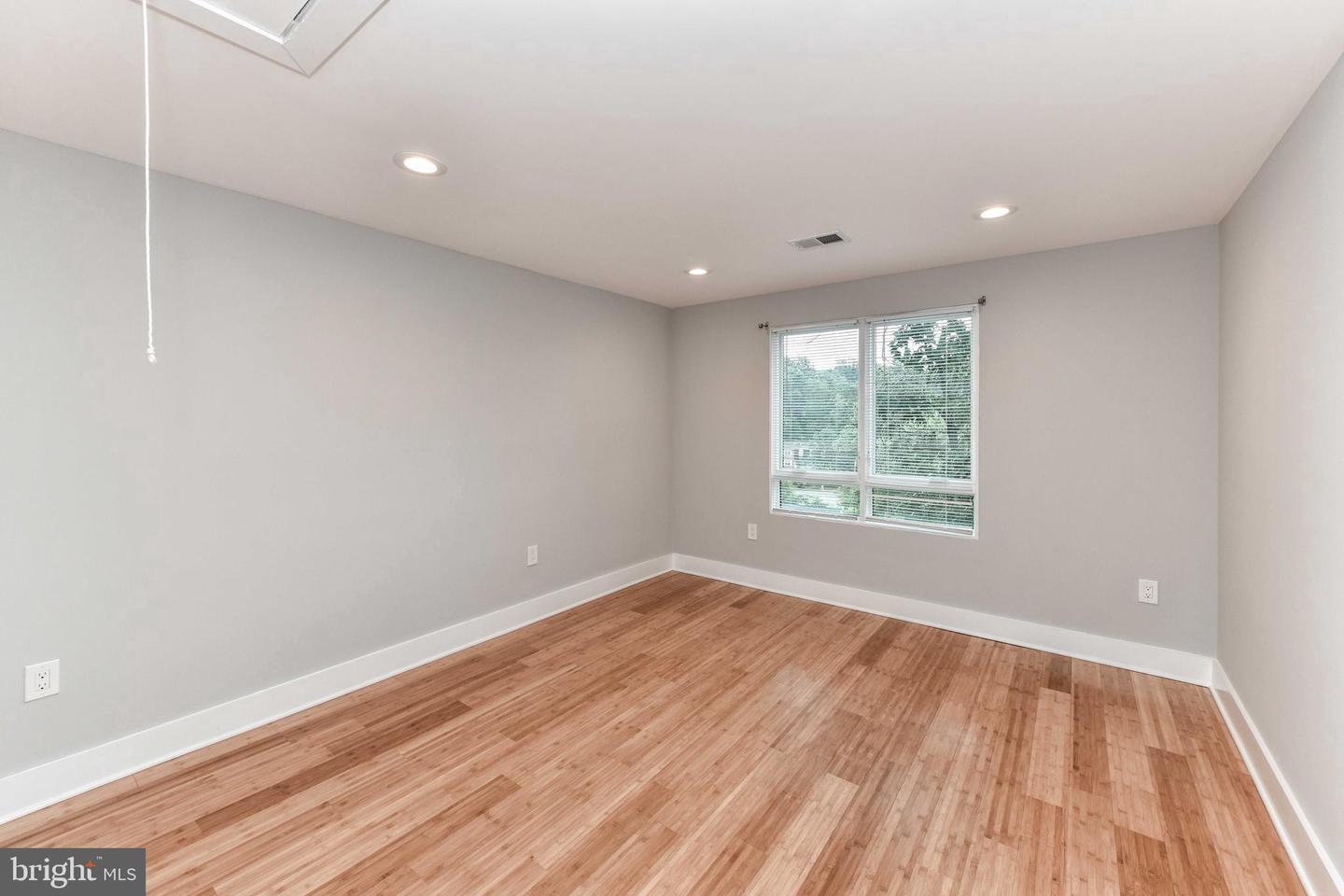 2432 S CULPEPER ST, ARLINGTON, Virginia 22206, 66 Bedrooms Bedrooms, ,4 BathroomsBathrooms,Residential,For sale,2432 S CULPEPER ST,VAAR2057386 MLS # VAAR2057386