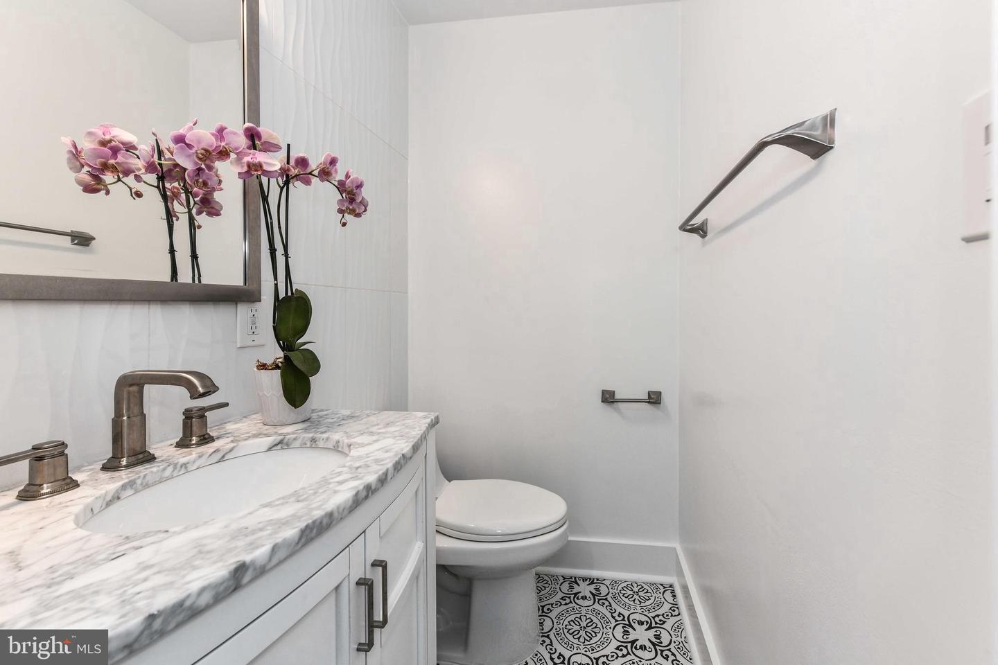 2432 S CULPEPER ST, ARLINGTON, Virginia 22206, 66 Bedrooms Bedrooms, ,4 BathroomsBathrooms,Residential,For sale,2432 S CULPEPER ST,VAAR2057386 MLS # VAAR2057386