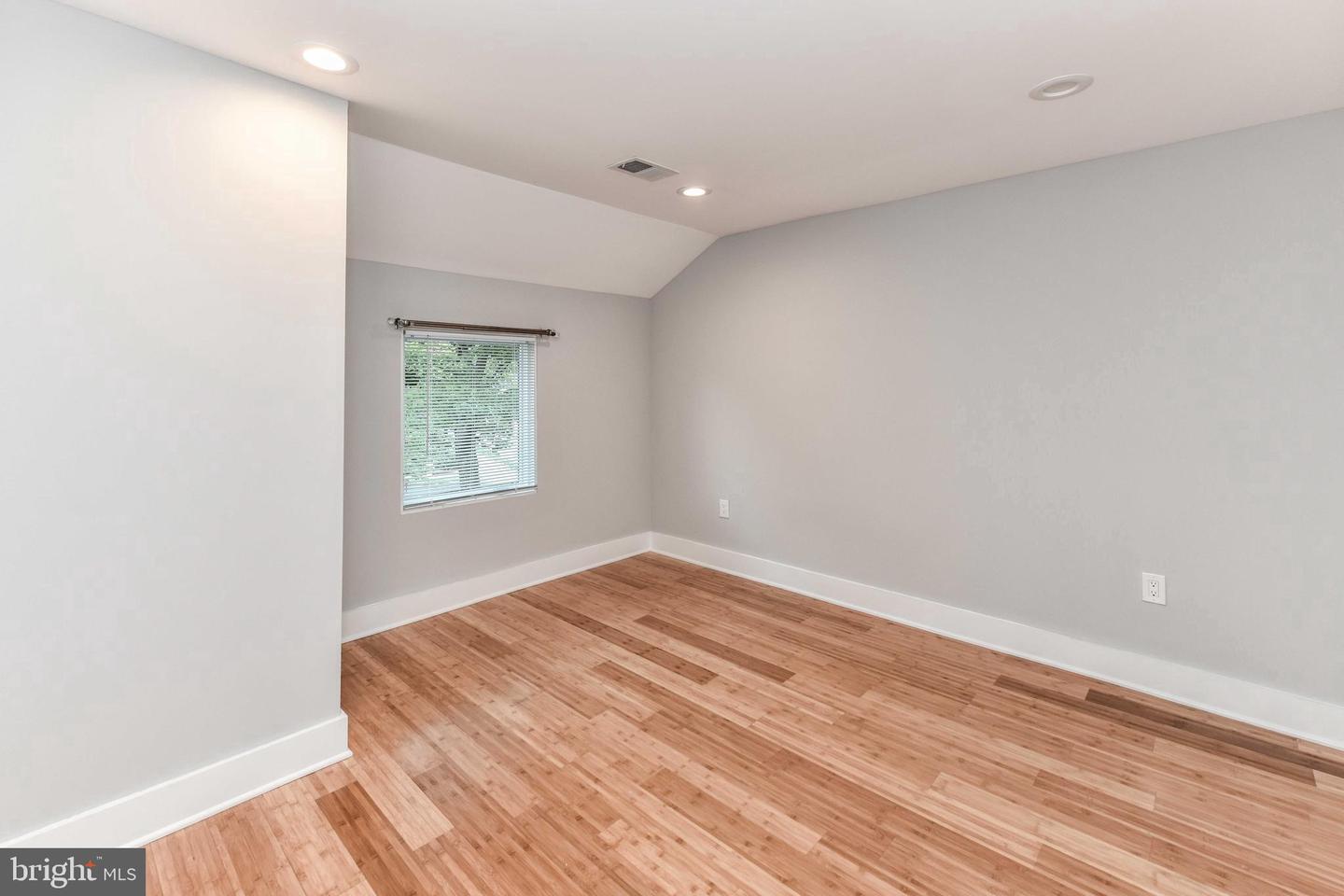 2432 S CULPEPER ST, ARLINGTON, Virginia 22206, 66 Bedrooms Bedrooms, ,4 BathroomsBathrooms,Residential,For sale,2432 S CULPEPER ST,VAAR2057386 MLS # VAAR2057386