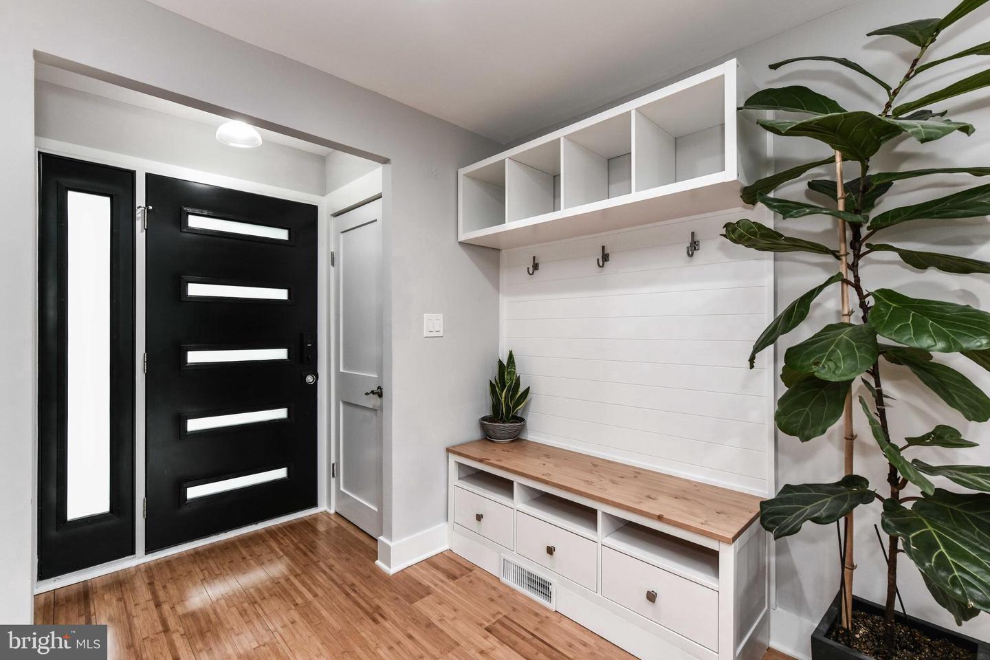 2432 S CULPEPER ST, ARLINGTON, Virginia 22206, 66 Bedrooms Bedrooms, ,4 BathroomsBathrooms,Residential,For sale,2432 S CULPEPER ST,VAAR2057386 MLS # VAAR2057386