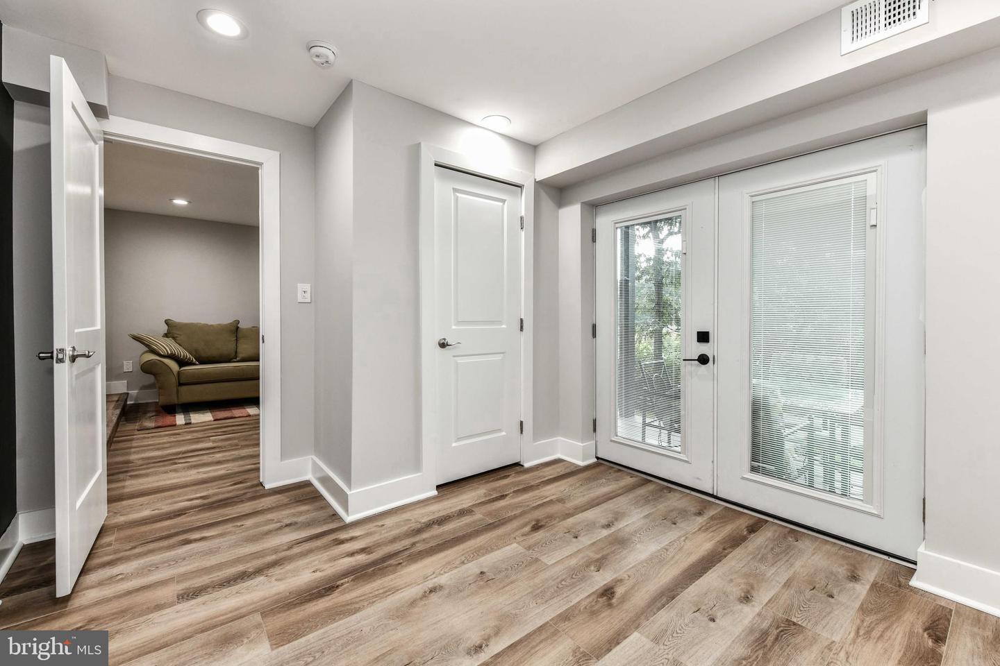2432 S CULPEPER ST, ARLINGTON, Virginia 22206, 66 Bedrooms Bedrooms, ,4 BathroomsBathrooms,Residential,For sale,2432 S CULPEPER ST,VAAR2057386 MLS # VAAR2057386