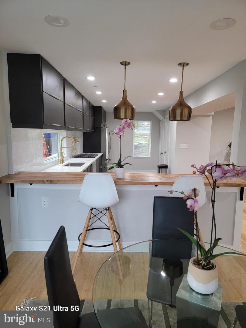 2432 S CULPEPER ST, ARLINGTON, Virginia 22206, 66 Bedrooms Bedrooms, ,4 BathroomsBathrooms,Residential,For sale,2432 S CULPEPER ST,VAAR2057386 MLS # VAAR2057386