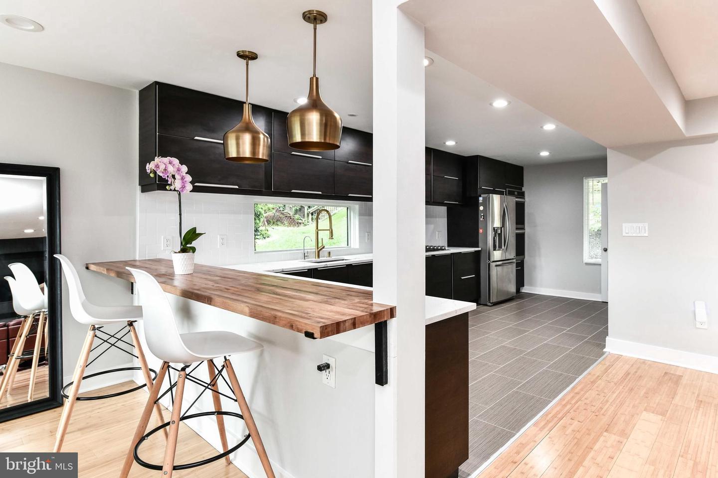 2432 S CULPEPER ST, ARLINGTON, Virginia 22206, 66 Bedrooms Bedrooms, ,4 BathroomsBathrooms,Residential,For sale,2432 S CULPEPER ST,VAAR2057386 MLS # VAAR2057386