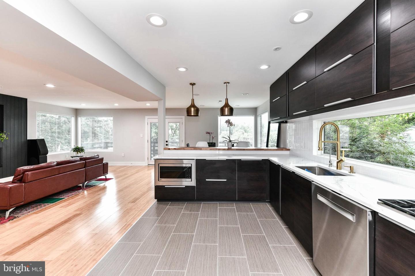 2432 S CULPEPER ST, ARLINGTON, Virginia 22206, 66 Bedrooms Bedrooms, ,4 BathroomsBathrooms,Residential,For sale,2432 S CULPEPER ST,VAAR2057386 MLS # VAAR2057386